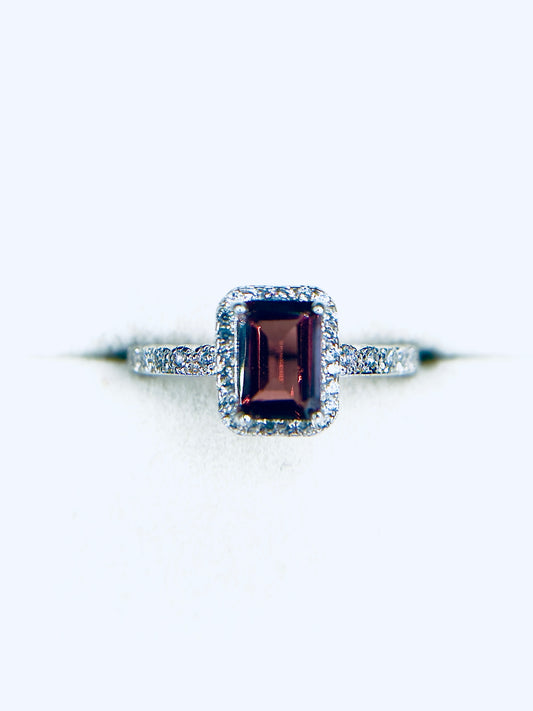.925 Adjustable Garnet Ring